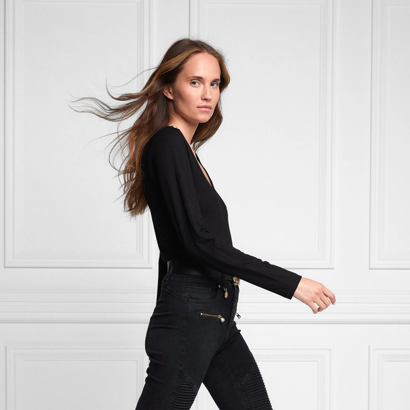 Holland Cooper Long Sleeve Vee Neck Tee - Black-2